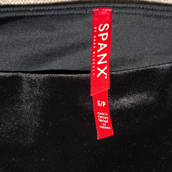 Spanx Black Velvet Leggings Size Small Worn One Time Only - Picture 3 of 8